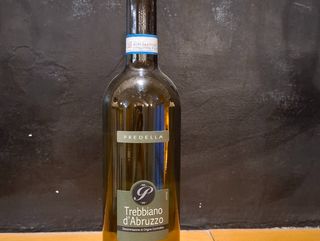 Vino Bianco Trebbiano  D'abruzzo