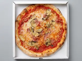 Prosciutto e funghi