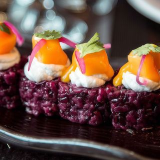 UB02. Mango black - 4 pezzi