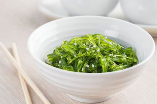 02. Goma wakame