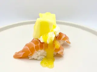 28A Nigiri mango