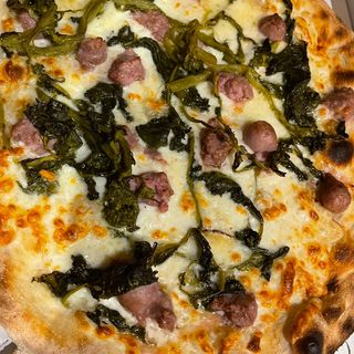 PIZZA SALSICCIA E FRIARIELLI