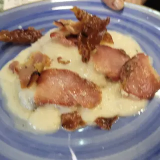 Filetto Spadellato Cacio, Pepe e Guanciale Croccante
