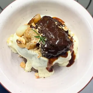 #12 LA REGINA