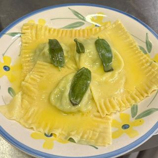 Tortelli burro e salvia