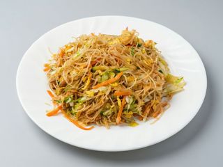 182 Spaghetti di riso verdure