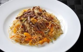 Spaghetti con gamberi/pollo/manzo