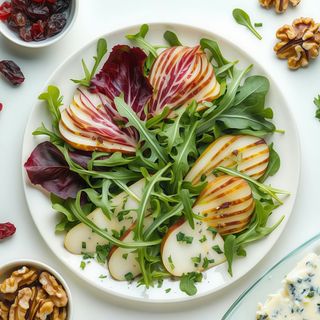 I3 – Speck, lattuga, rucola, radicchio, pere, gorgonzola, noci, uvetta