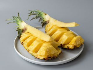 332 - Ananas fresca - 1 pezzo