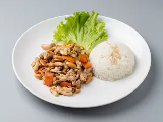 Combo riso + pollo alle mandorle