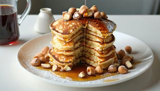 Pancake con sciroppo d'acero e granella di nocciola