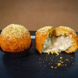 Mortadella e pistacchio