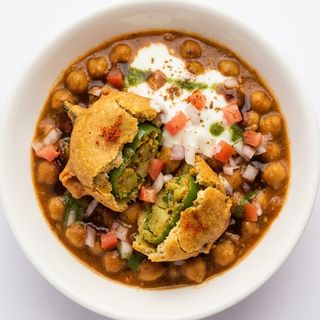 Mirchi vada chaat.