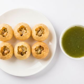 Pani puri.