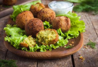 Piatto falafel vegetariano