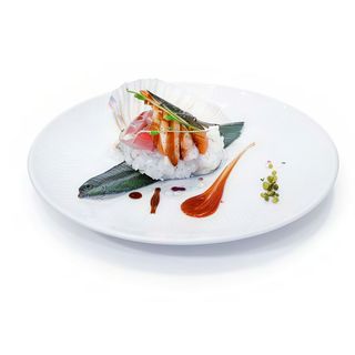 134. Chirashi . salmone, tonno, orata, branzino, cetriolo