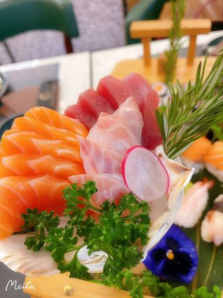 30. Sashimi salmone 6 pezzi