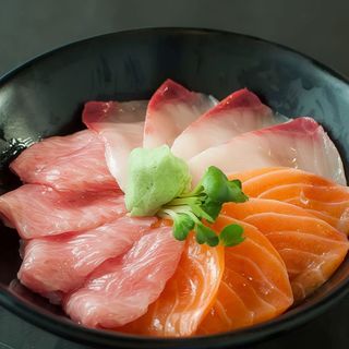 Chirashi pesce misto 