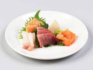 33. Sashimi misto 10 pezzi
