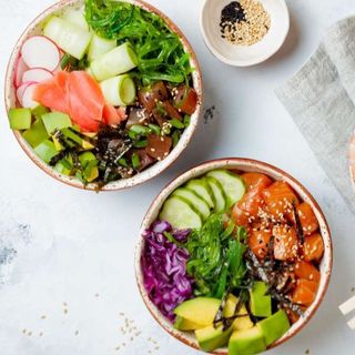 Poke salmone tempura