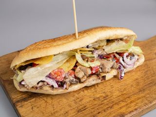 7. Hamburger selection con peperoni, patatine e cipolla