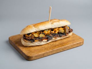 47. Panino con salsiccia di maiale, tartufo e scamorza