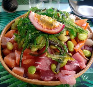 Pokè tropicale