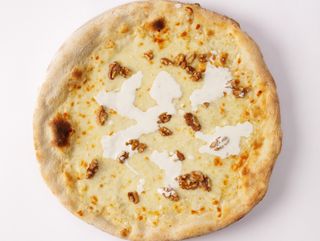 Pizza tonda  noci