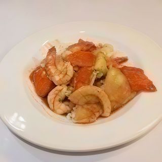 28. Riso bianco con gamberi e verdure