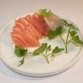 205. Sashimi misto - 12 pezzi