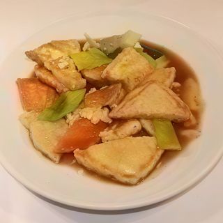 77. Tofu con verdure