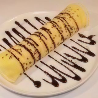 82. Crêpe al sesamo con gelato alla crema