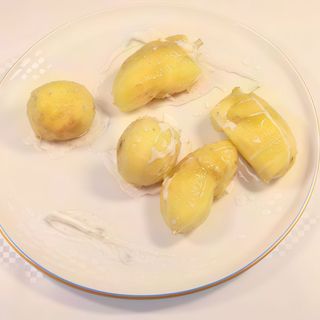 88. Frutta mista fritta (mela, banana, ananas)