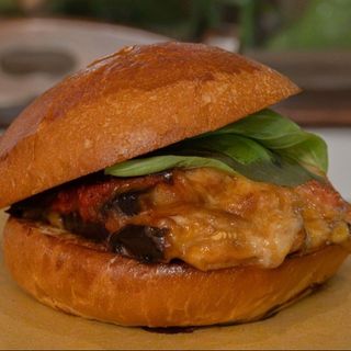 MENU Parmigiana Burger