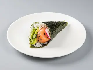 120.Temaki al salmone