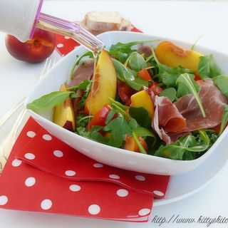 Prosciutto crudo e verdure fresche