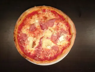 Prosciutto e brie