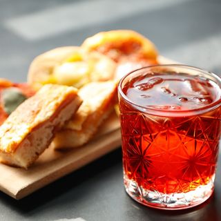 Negroni + stuzzichini