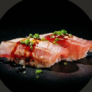 41 Nigiri maguro flambè- 2 pezzi