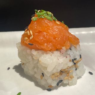 149 Uramaki shake roll - 4 pezzi