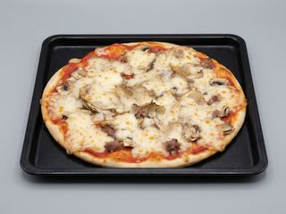 Mezza teglia Funghi e Salsiccia base rossa - per 2 perone (circa)