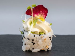 758.   Uramaki Big Philadelphia Roll - 8 pezzi grandi