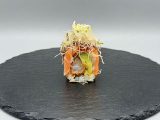 762.   Uramaki Tiger Plus Roll - 8 pezzi