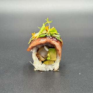766. Uramaki Rainbow Roll - 8 pezzi