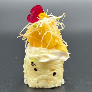767.   Golden Mango Roll - 8 pezzi