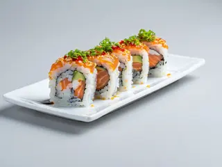 205 Spicy sake roll