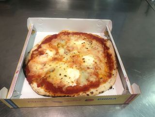 Pizza classica italiana singola gorgonzola