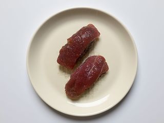 S81 nigiri tonno riso venero 