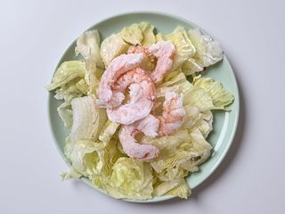 100 Insalata con gamberi