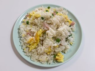 21 Riso alla cantonese